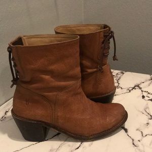 Frye Carmen Back Lace Short Boots